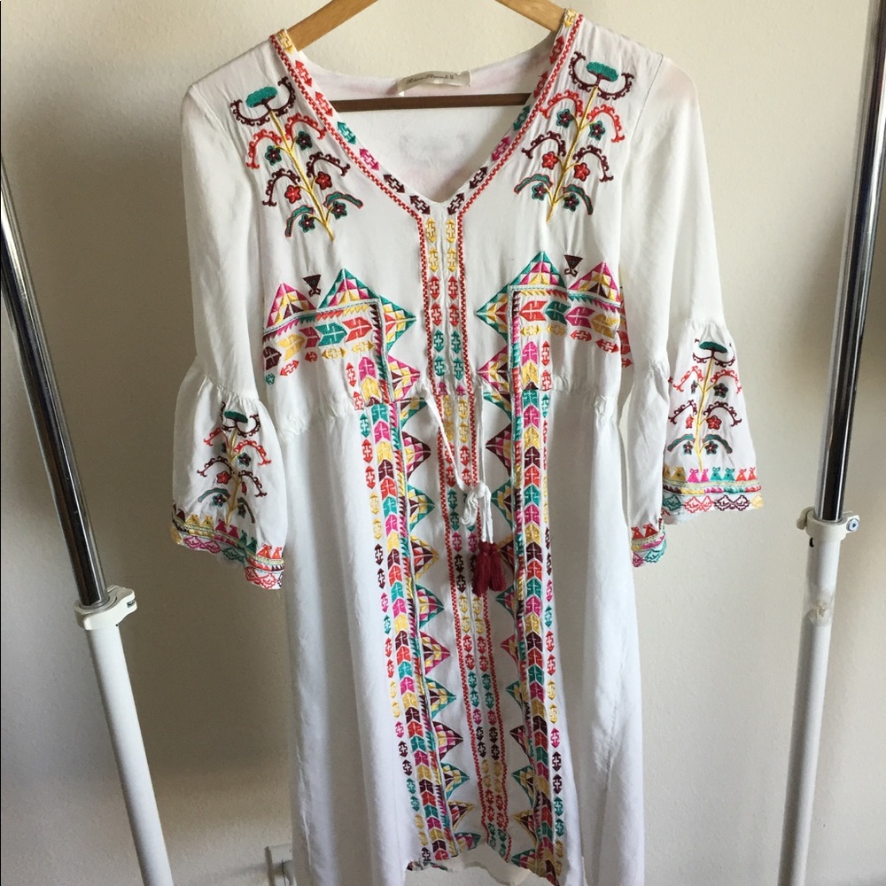 Embroidered viscose midi dress